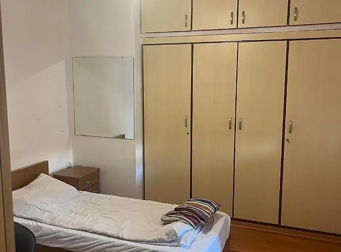 Two Bedroom Apartment In Historical Area